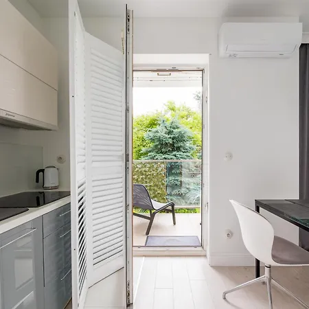 Apartamento Pszczynska Modern By Bookinghost